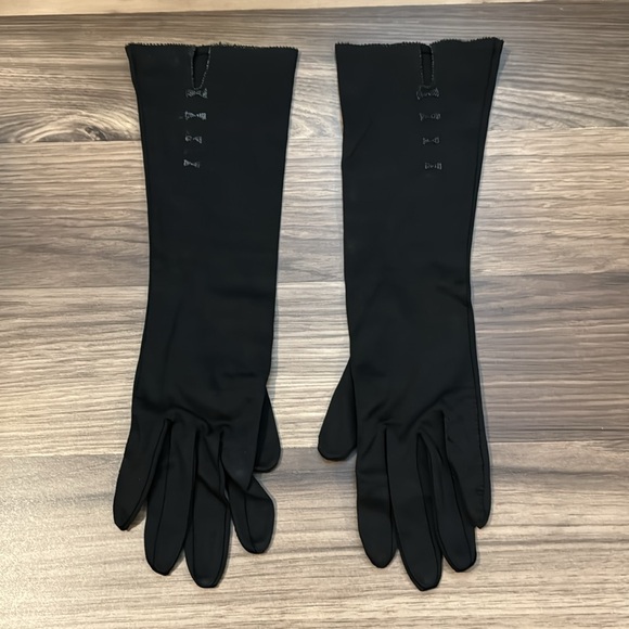 Vintage Saks Fifth Avenue Black Beaded Small Bows Dramatic Slender Elbow Gloves - Picture 9 of 14